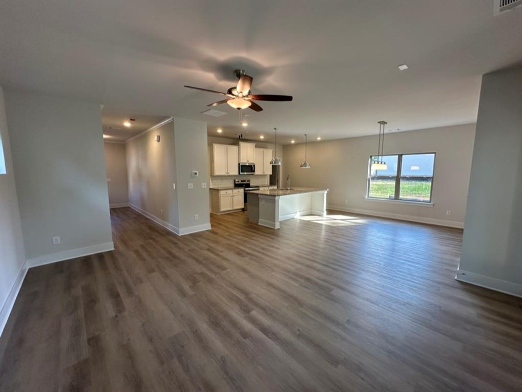4315 Easter Lily Avenue