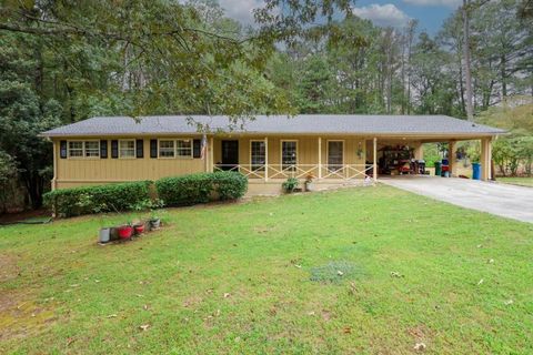 Photo of 5315 Pounds Drive S, Stone Mountain, GA 30087 (MLS # 7657515)