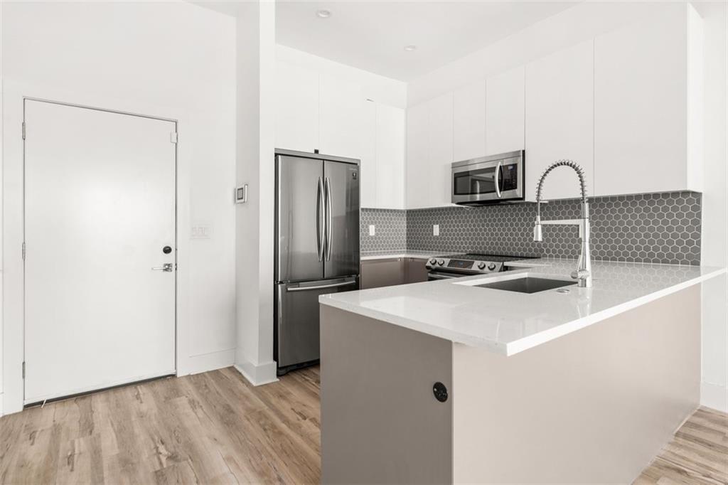 1155 Custer Avenue SE 303