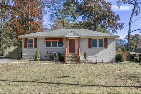 Photo of 2392 Marion Circle, Decatur, GA 30032 (MLS # 7682796)