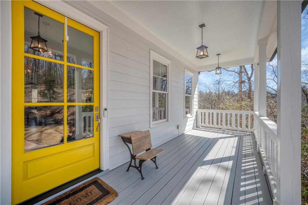 5046 Mckinzey Lane, Flowery Branch, Georgia image 4