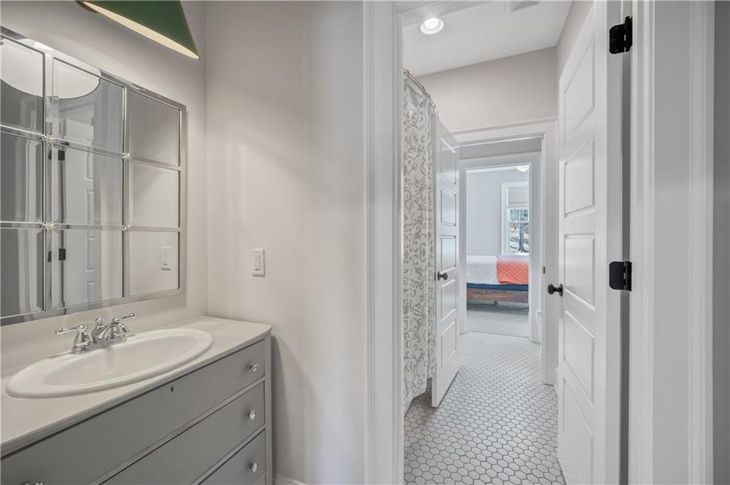 5046 Mckinzey Lane, Flowery Branch, Georgia image 39