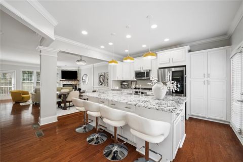 2872 Overlook Way NE Atlanta GA 30324