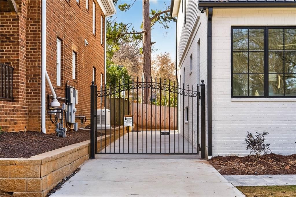 Photo of 1232 Lanier Boulevard NE, Atlanta, GA 30306 (MLS # 7704211)