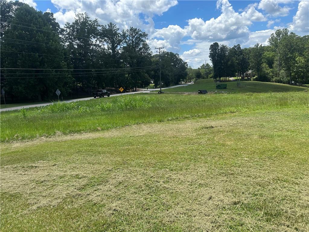 4039 Highway 19 N