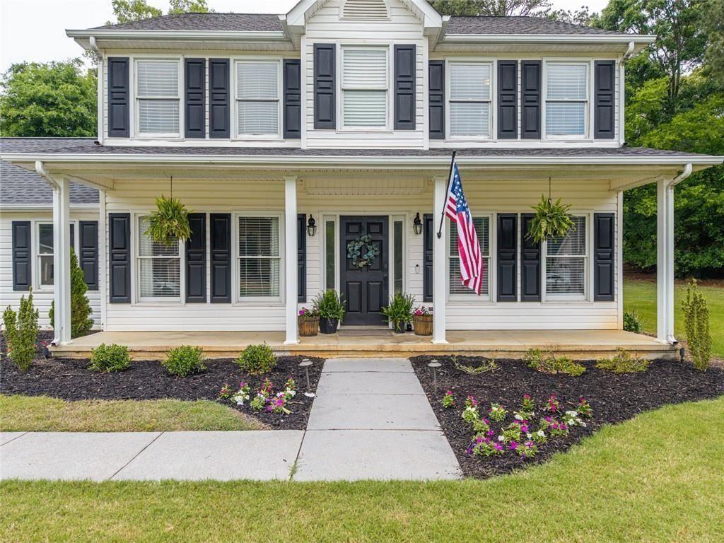 226 Charles Drive NE