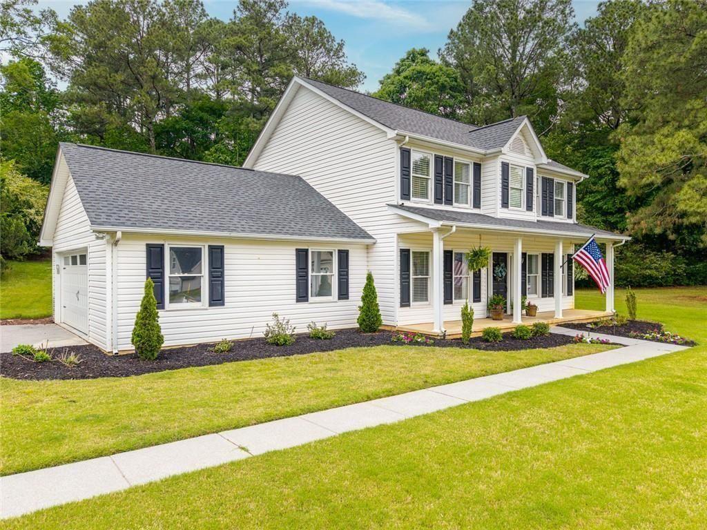 226 Charles Drive NE