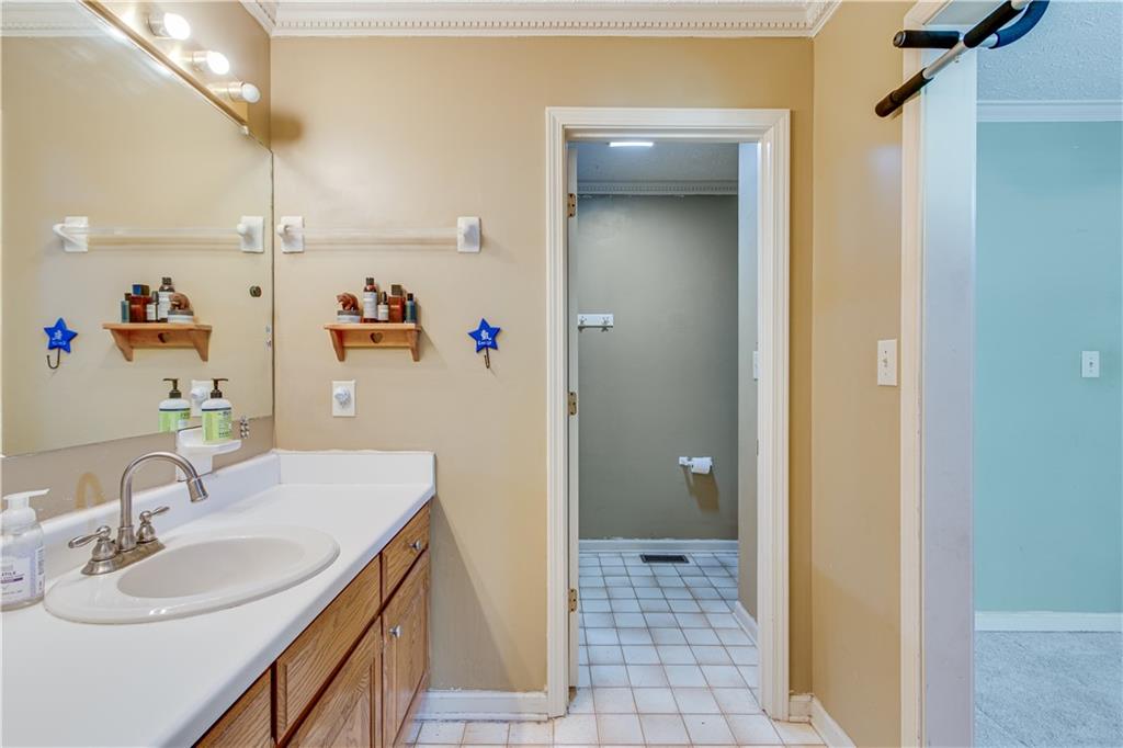 4745 Countryside Drive, Flowery Branch, Georgia image 24