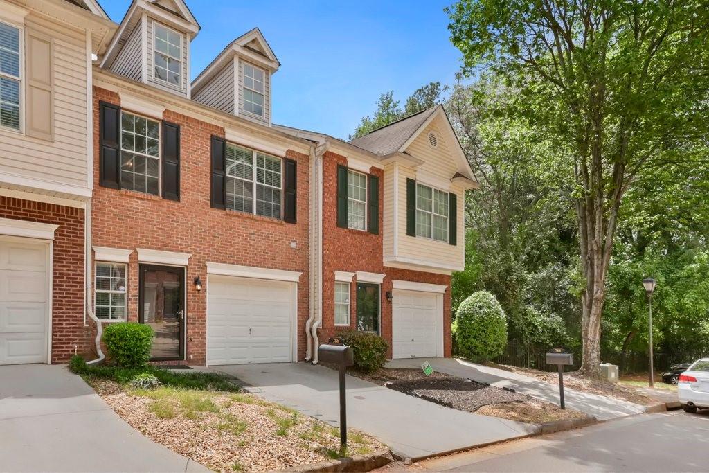 786 Brookside Parc Lane