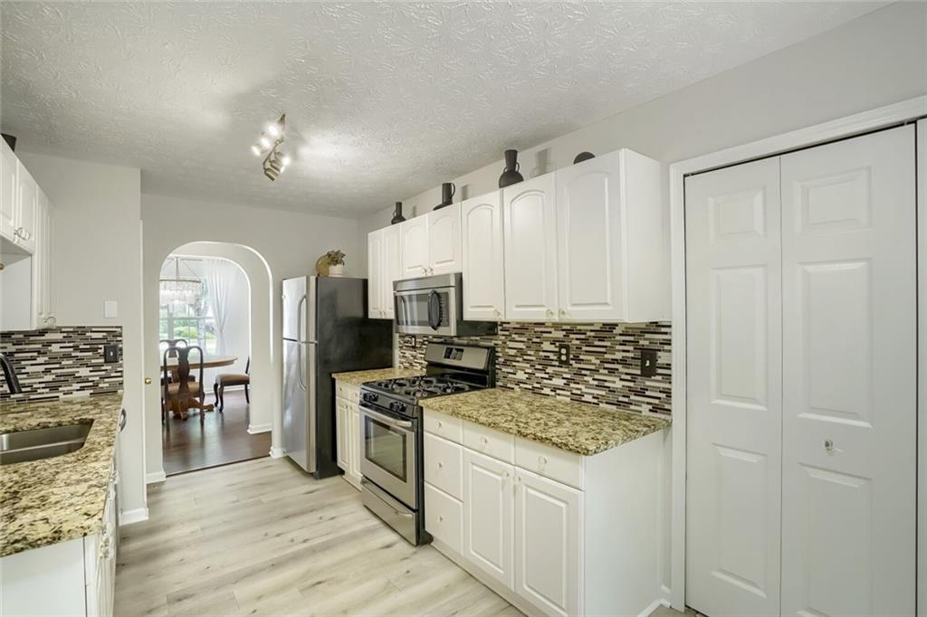 633 Effie Drive