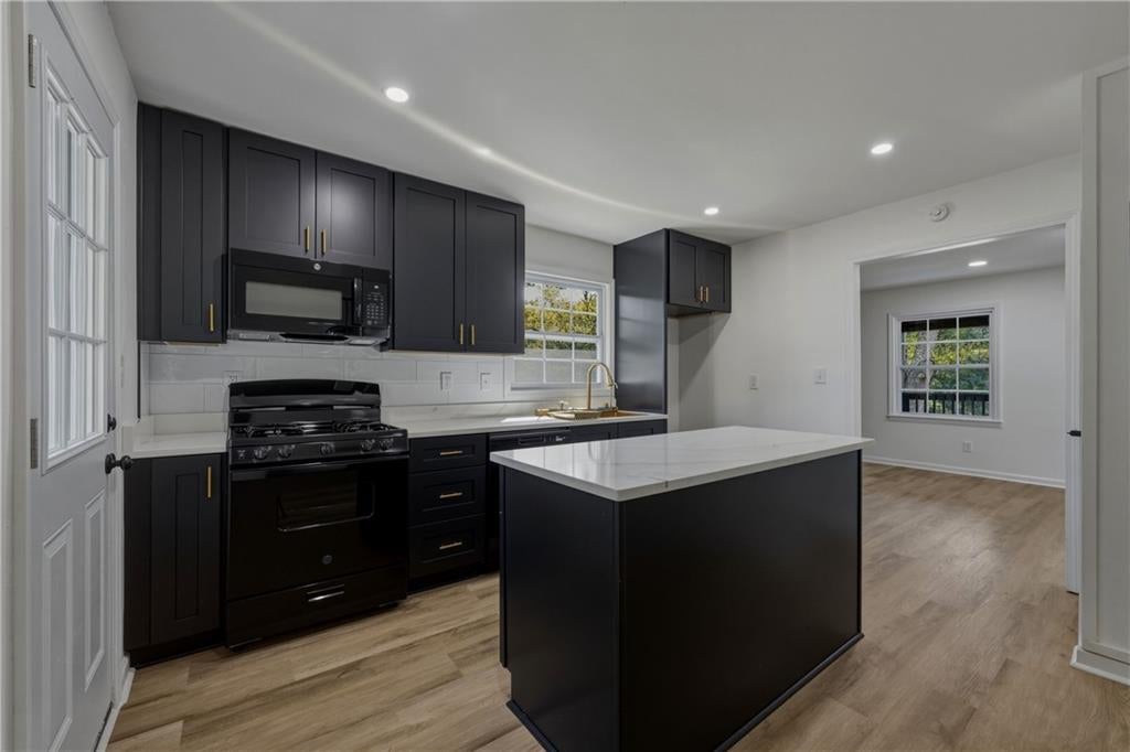 3869 Wisteria Lane SW
