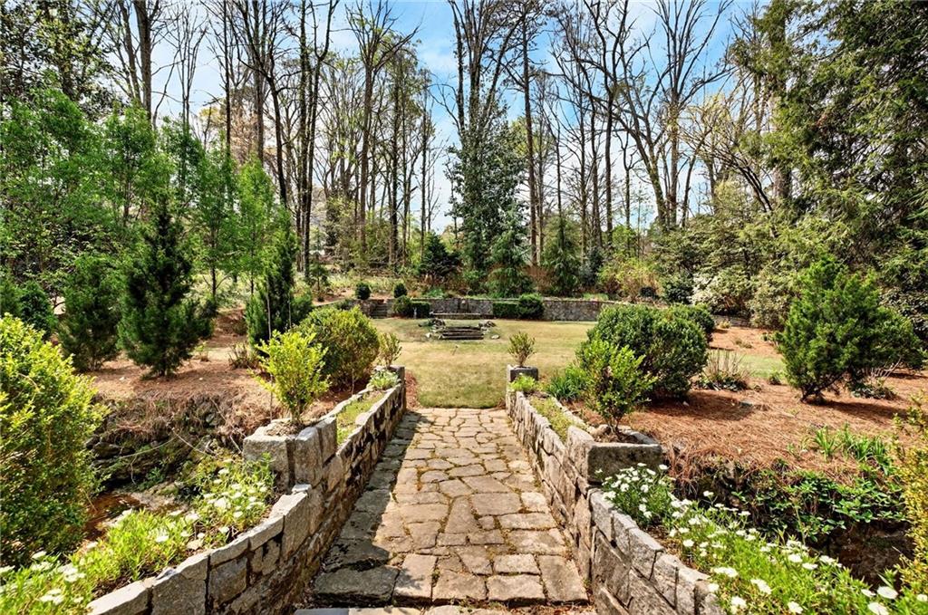 3814 Vermont Road NE