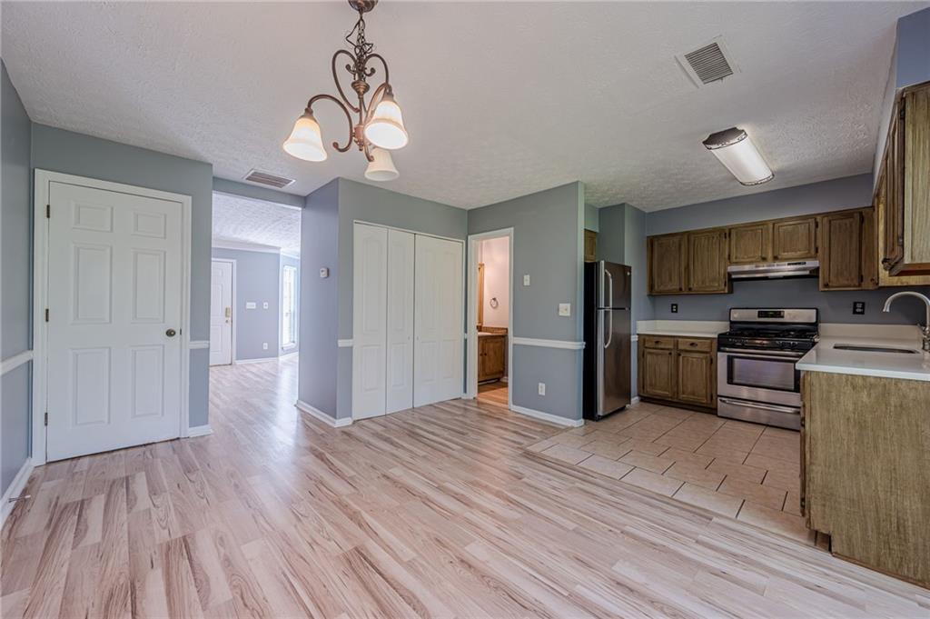 1028 Huntington Trace SE