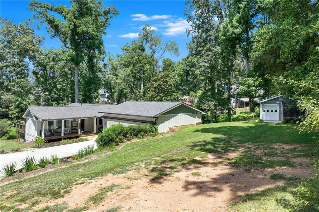 Cumming, Georgia 30041, United States, 4 Bedrooms Bedrooms, ,3 BathroomsBathrooms,Residential,Active,173172