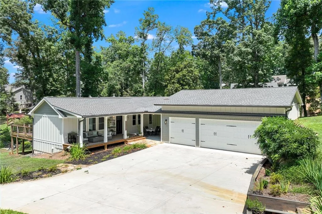 Cumming, Georgia 30041, United States, 4 Bedrooms Bedrooms, ,3 BathroomsBathrooms,Residential,Active,173172