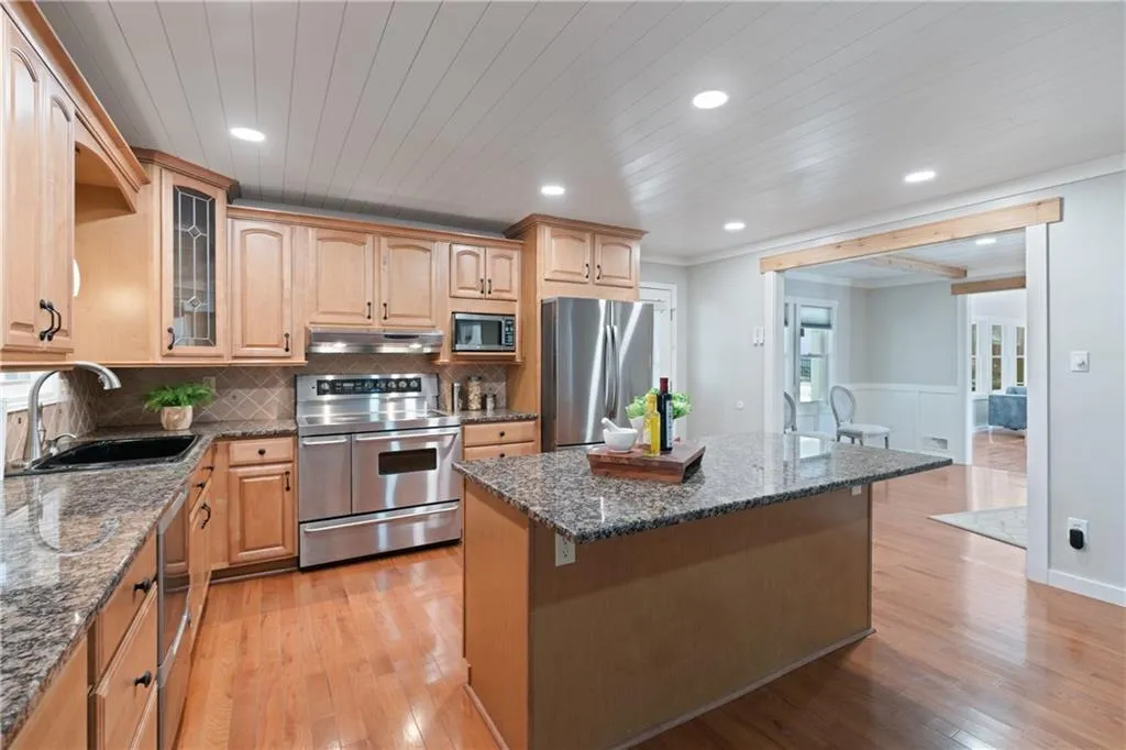 Cumming, Georgia 30041, United States, 4 Bedrooms Bedrooms, ,3 BathroomsBathrooms,Residential,Active,173172