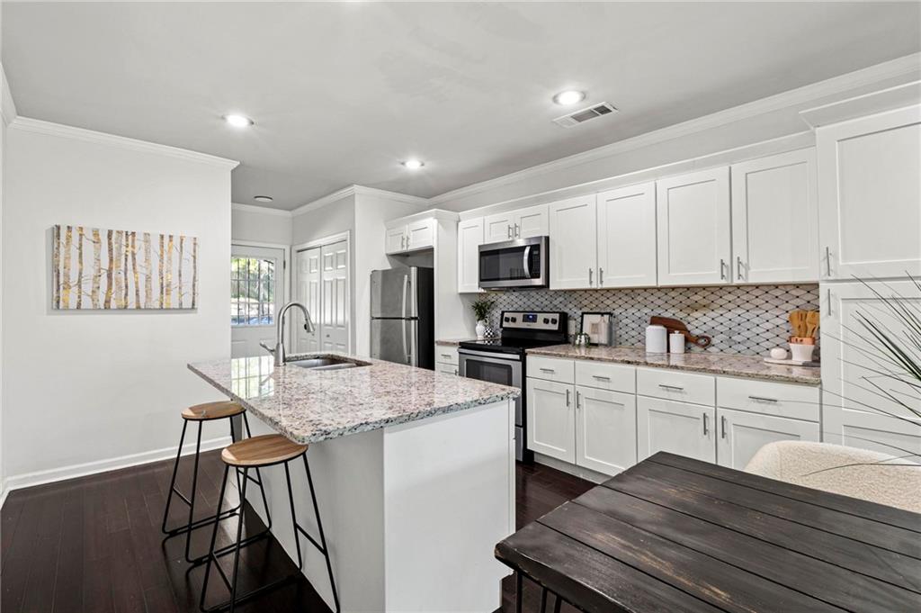 897 Lawton Street SW