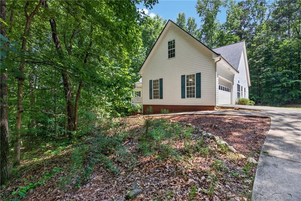 6 Blacks Cabin Way