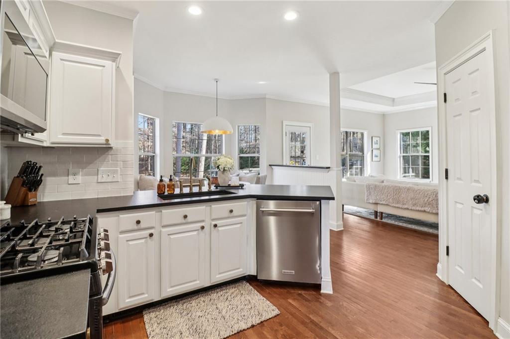 12245 Greenmont Walk