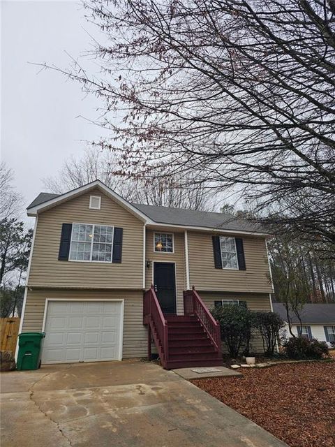 A home in Ellenwood