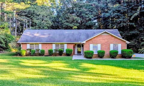 Homes For Sale - 100 Whitney Way<br/> Fayetteville, GA 30214
