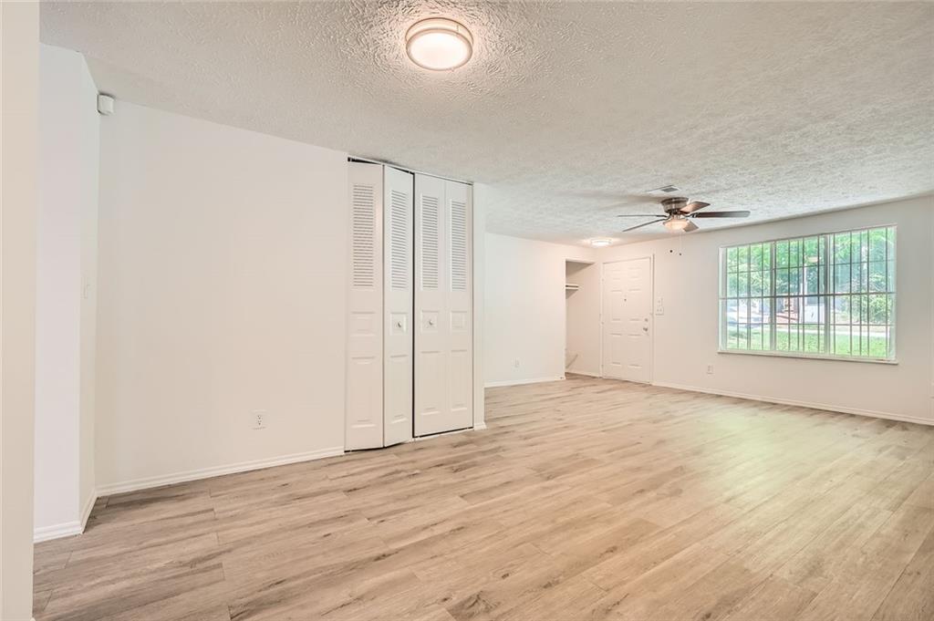 2948 Sagewood Drive, Snellville, Georgia image 9