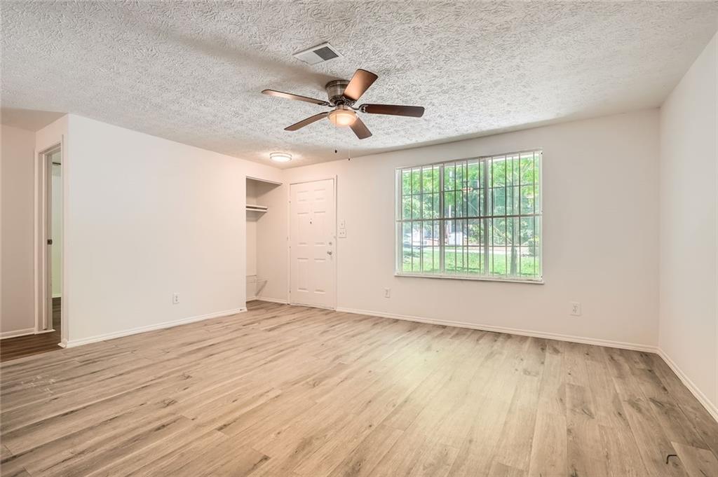 2948 Sagewood Drive, Snellville, Georgia image 6