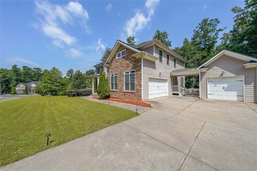 4408 Meadowwood Drive, Loganville, Georgia image 3