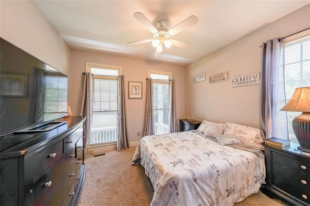 4408 Meadowwood Drive, Loganville, Georgia image 17
