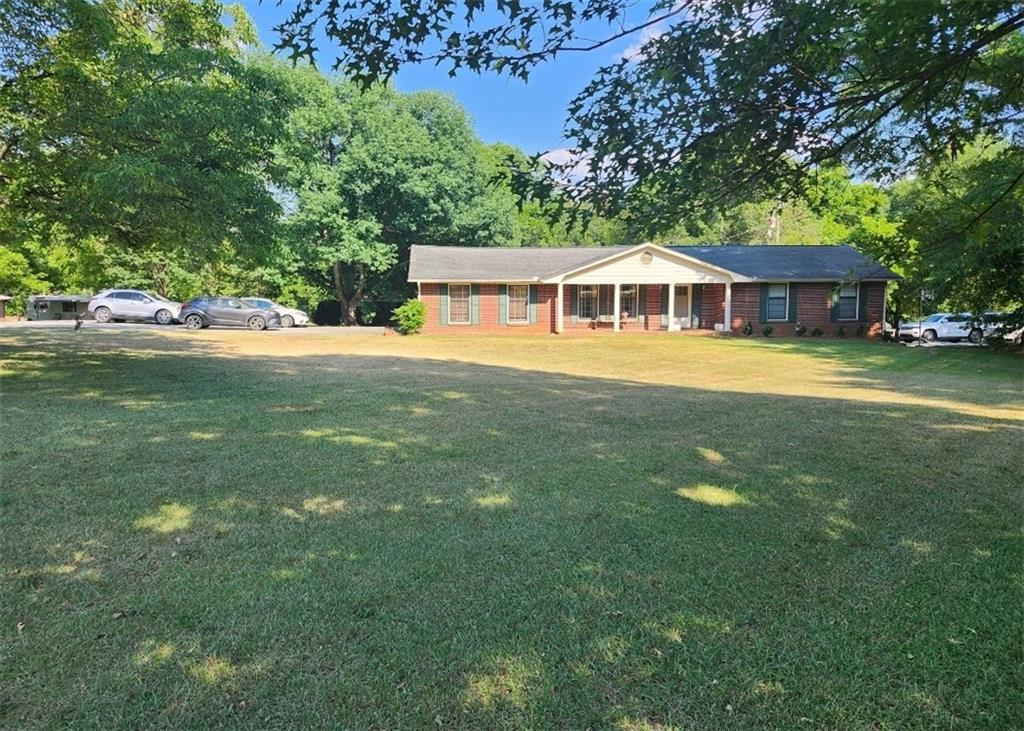 Photo 2 of 30 of 684 N Cherokee Road house