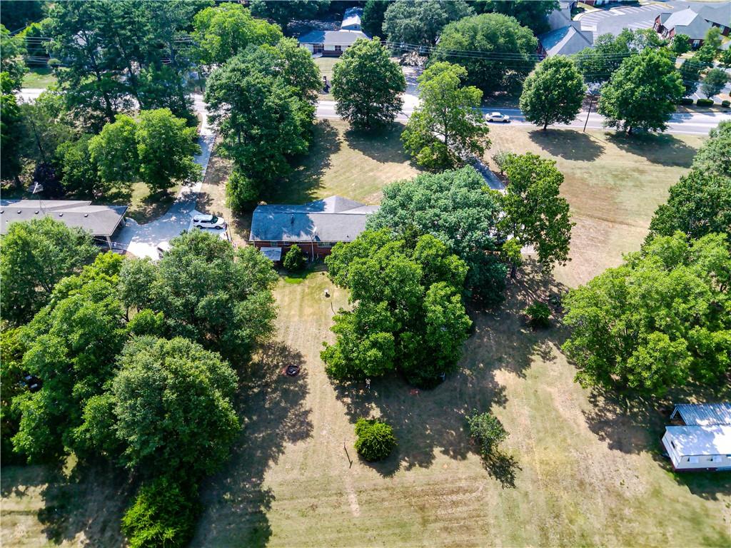 Photo 3 of 30 of 684 N Cherokee Road house