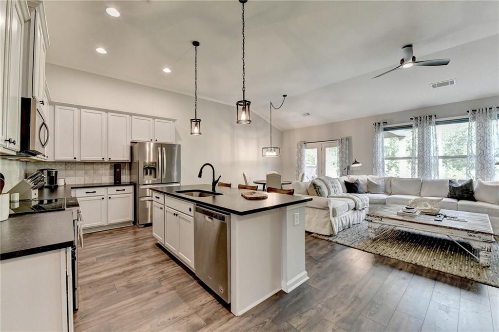5446 Railway Lane