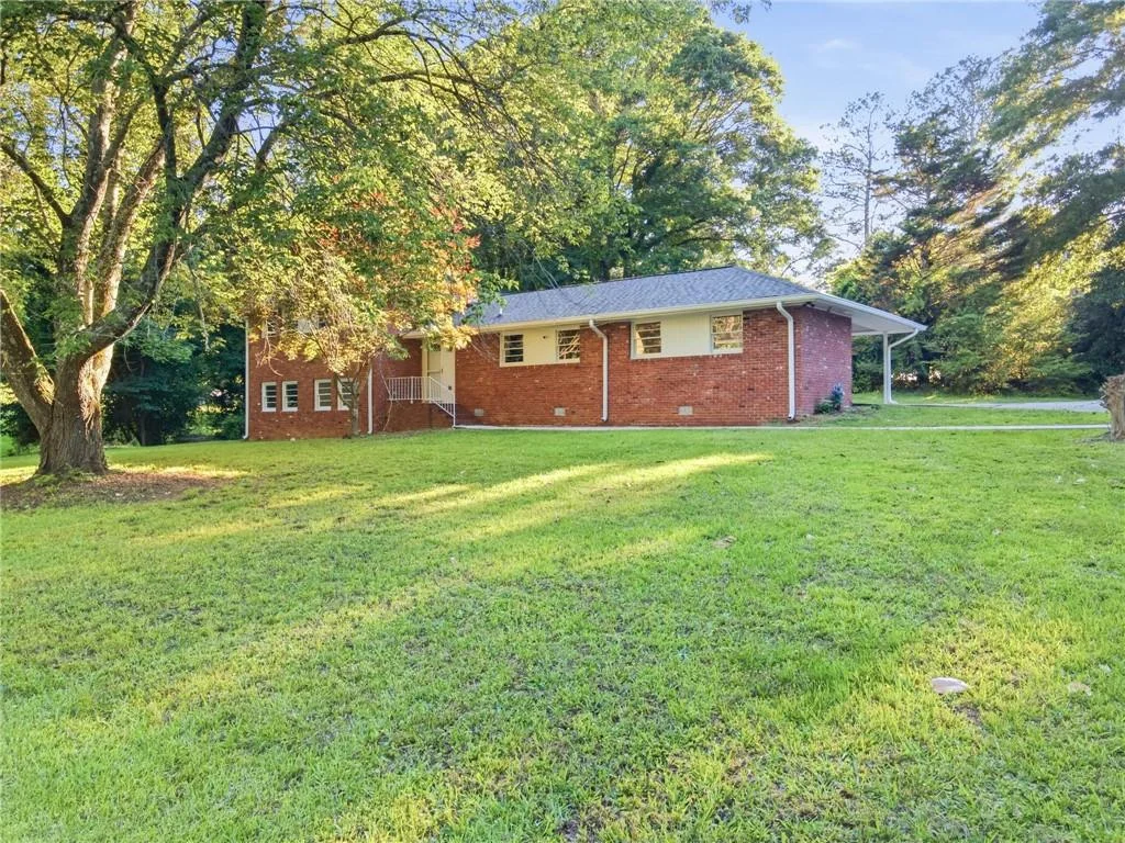 180 E Greenwood Drive