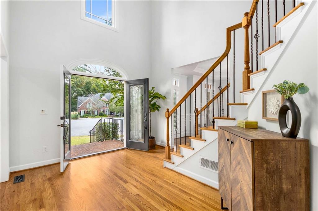 1120 Whitehall Pointe