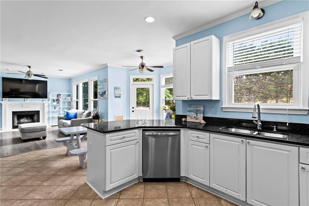 4365 Wicklow Court, Suwanee, Georgia image 14