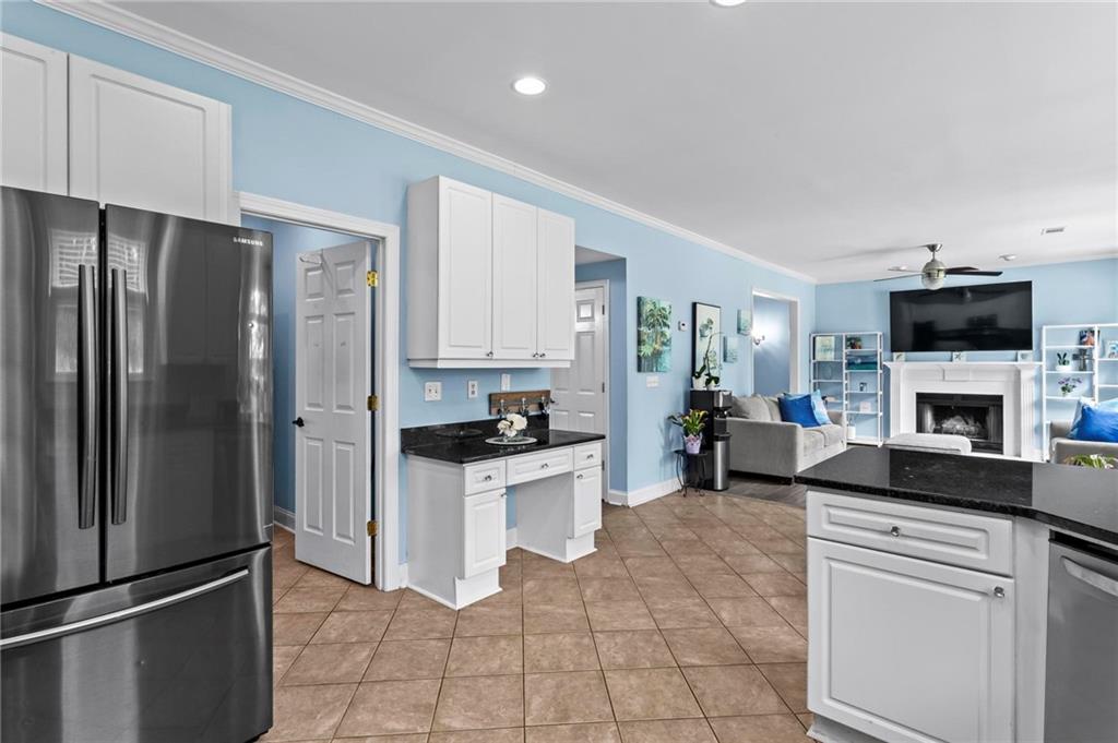 4365 Wicklow Court, Suwanee, Georgia image 12