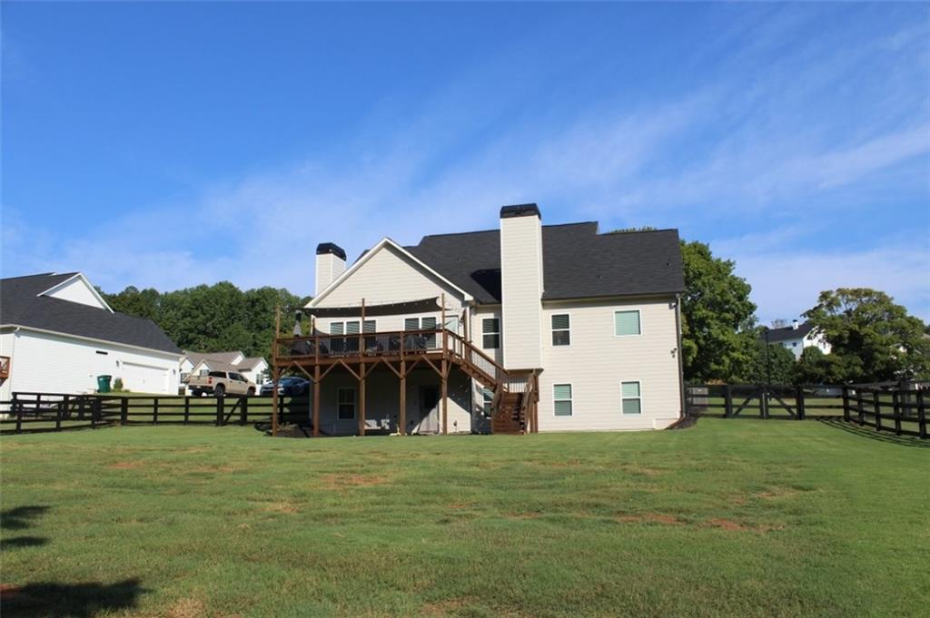 202 Old Lake Lane