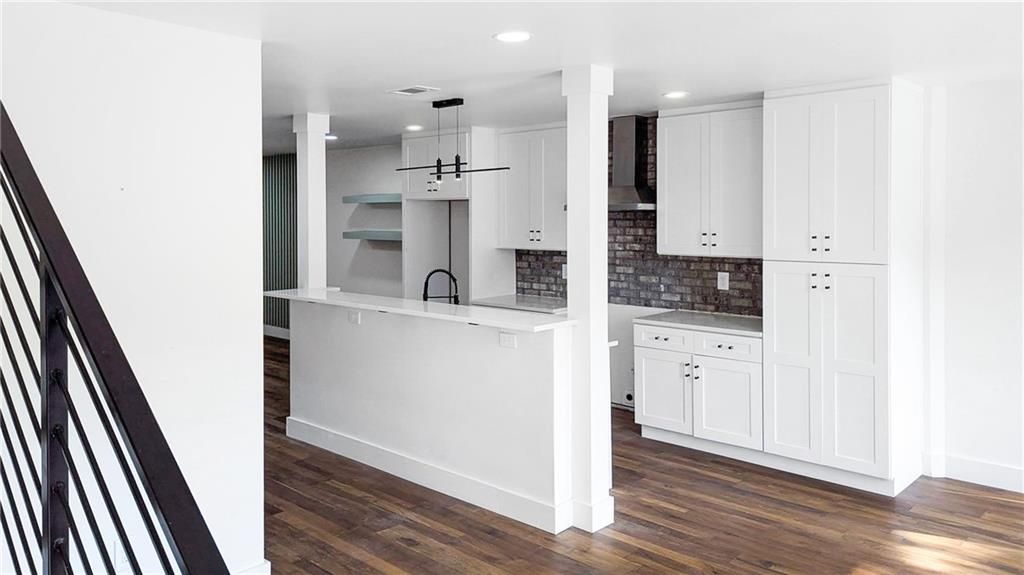 Photo of 1052 Windsor Street SW, Atlanta, GA 30310 (MLS # 7685166)