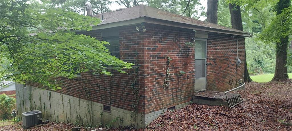 2980 WANDA Circle SW