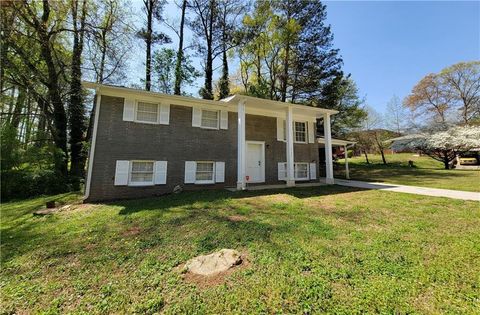 3796 Leesburg Court SW Atlanta GA 30331