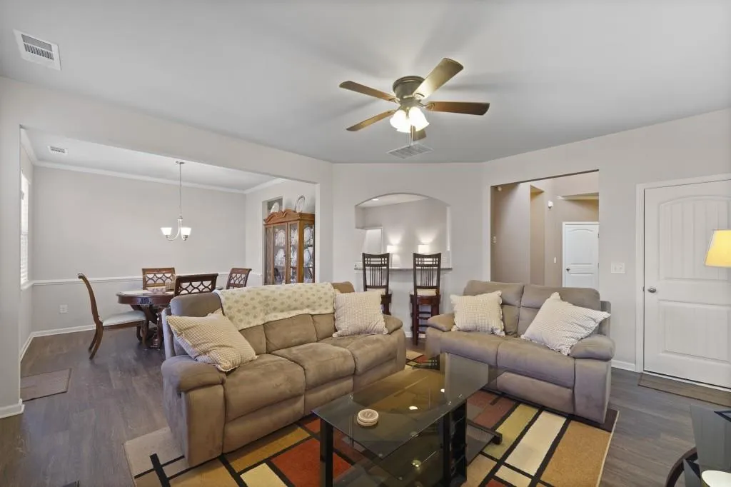 Canton, Georgia 30115, United States, 4 Bedrooms Bedrooms, ,4 BathroomsBathrooms,Residential,Pending,20723