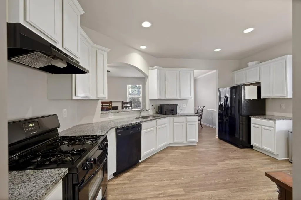 Canton, Georgia 30115, United States, 4 Bedrooms Bedrooms, ,4 BathroomsBathrooms,Residential,Pending,20723