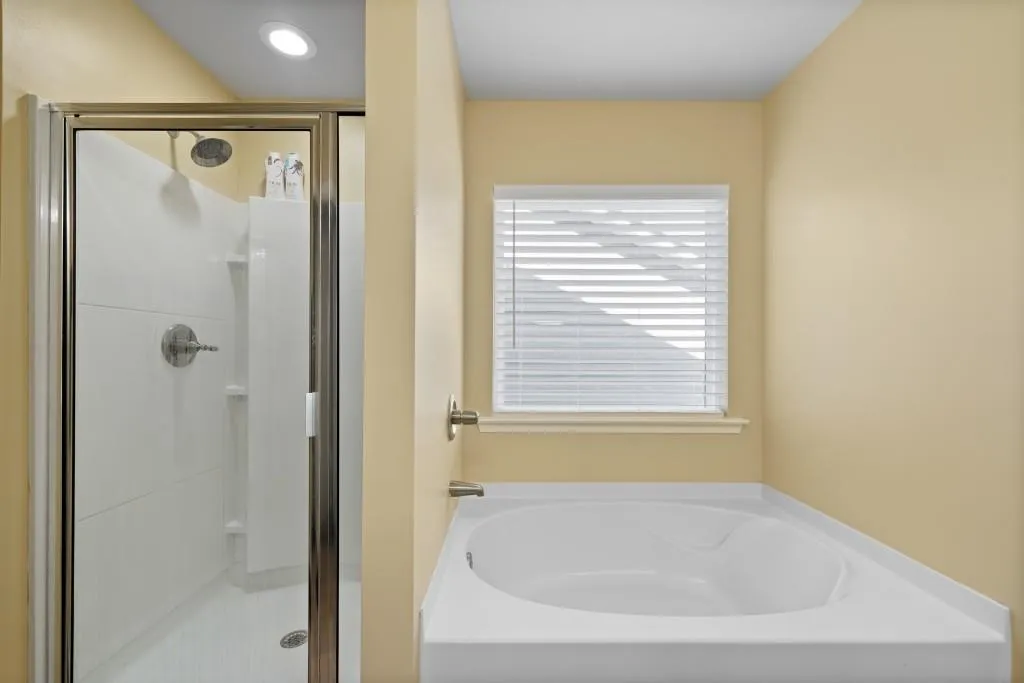 Canton, Georgia 30115, United States, 4 Bedrooms Bedrooms, ,4 BathroomsBathrooms,Residential,Pending,20723