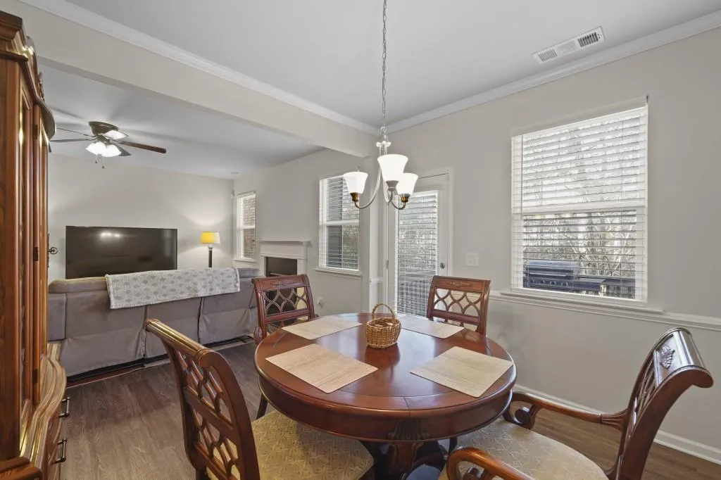 Canton, Georgia 30115, United States, 4 Bedrooms Bedrooms, ,4 BathroomsBathrooms,Residential,Pending,20723