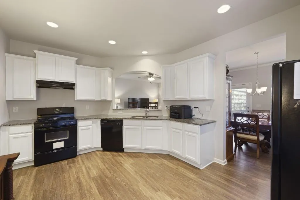 Canton, Georgia 30115, United States, 4 Bedrooms Bedrooms, ,4 BathroomsBathrooms,Residential,Pending,20723