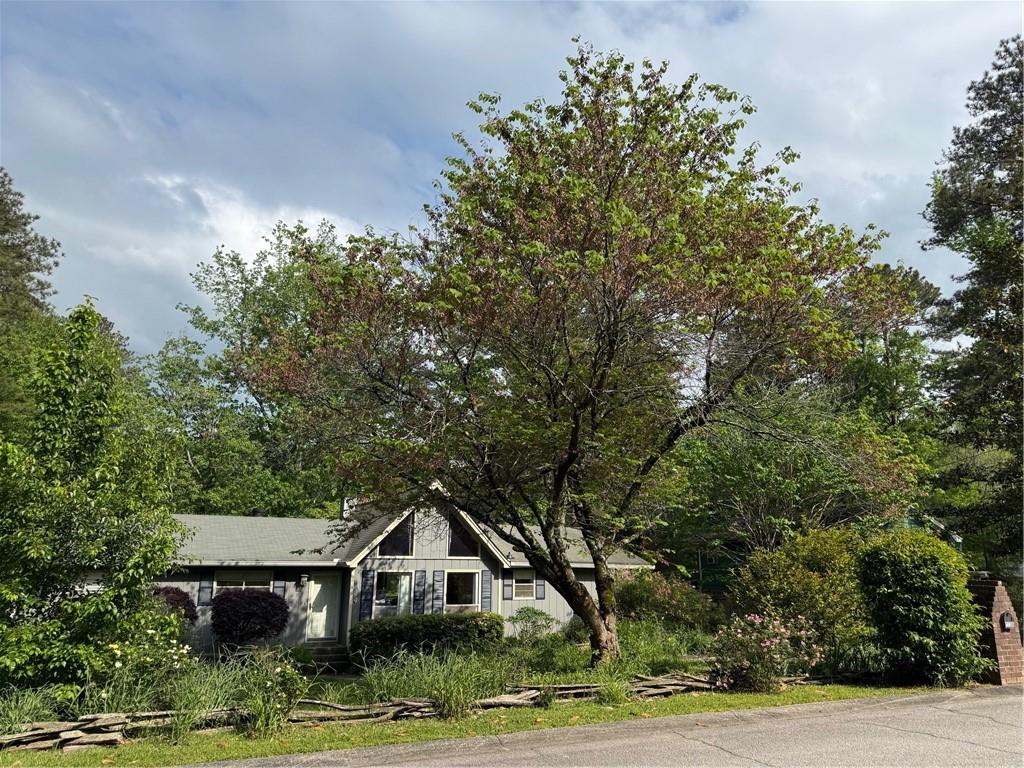 2736 Whisper Trail