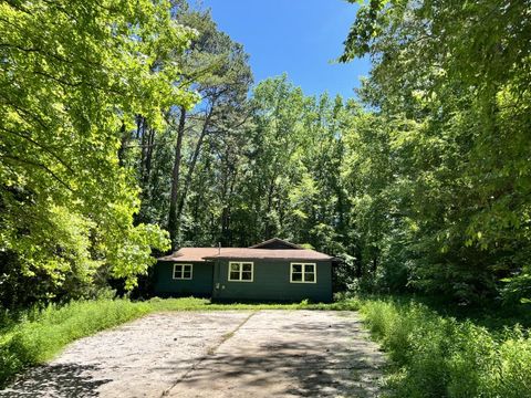 A home in Powder Springs