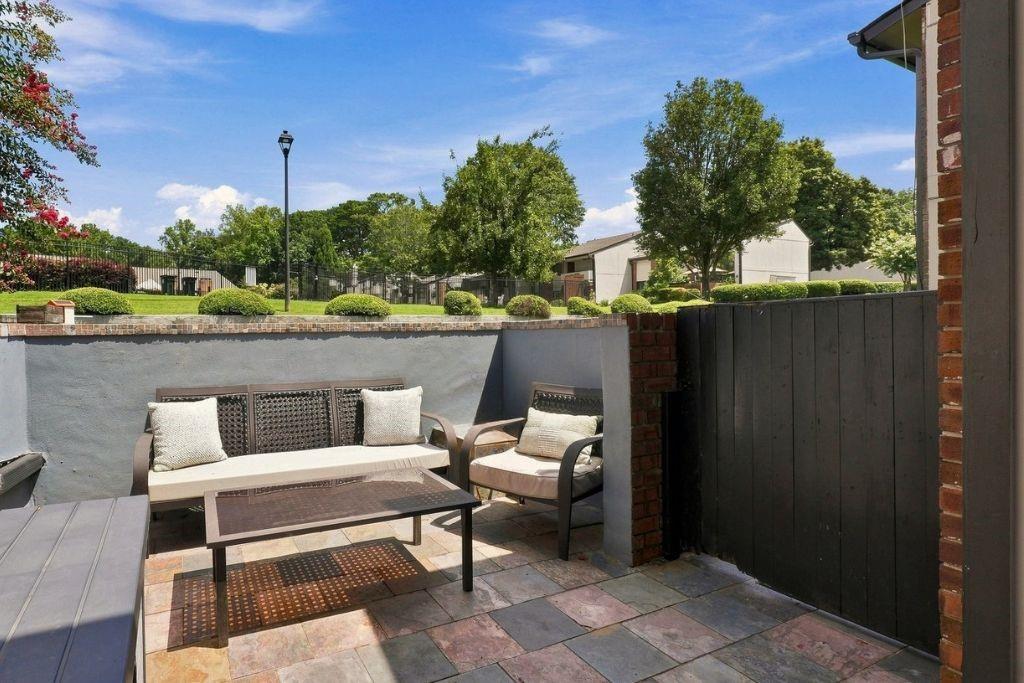 3249 Clairmont North NE