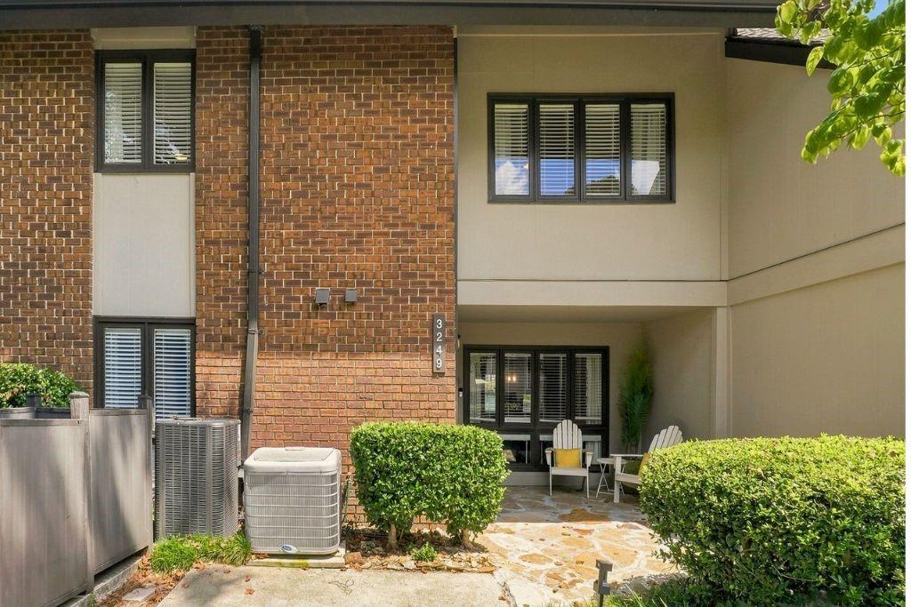 3249 Clairmont North NE