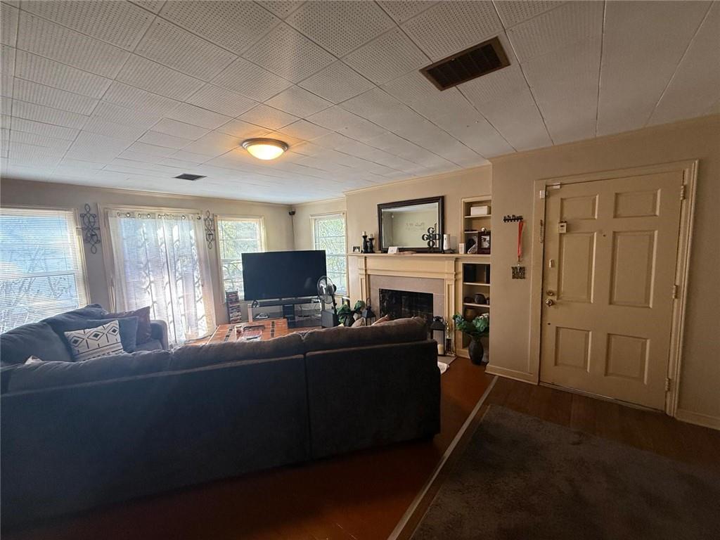 1184 Edna Place